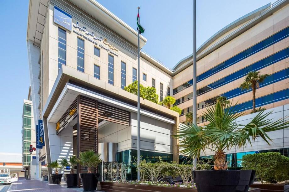 Готель Novotel Suites Dubai Mall of the Emirates