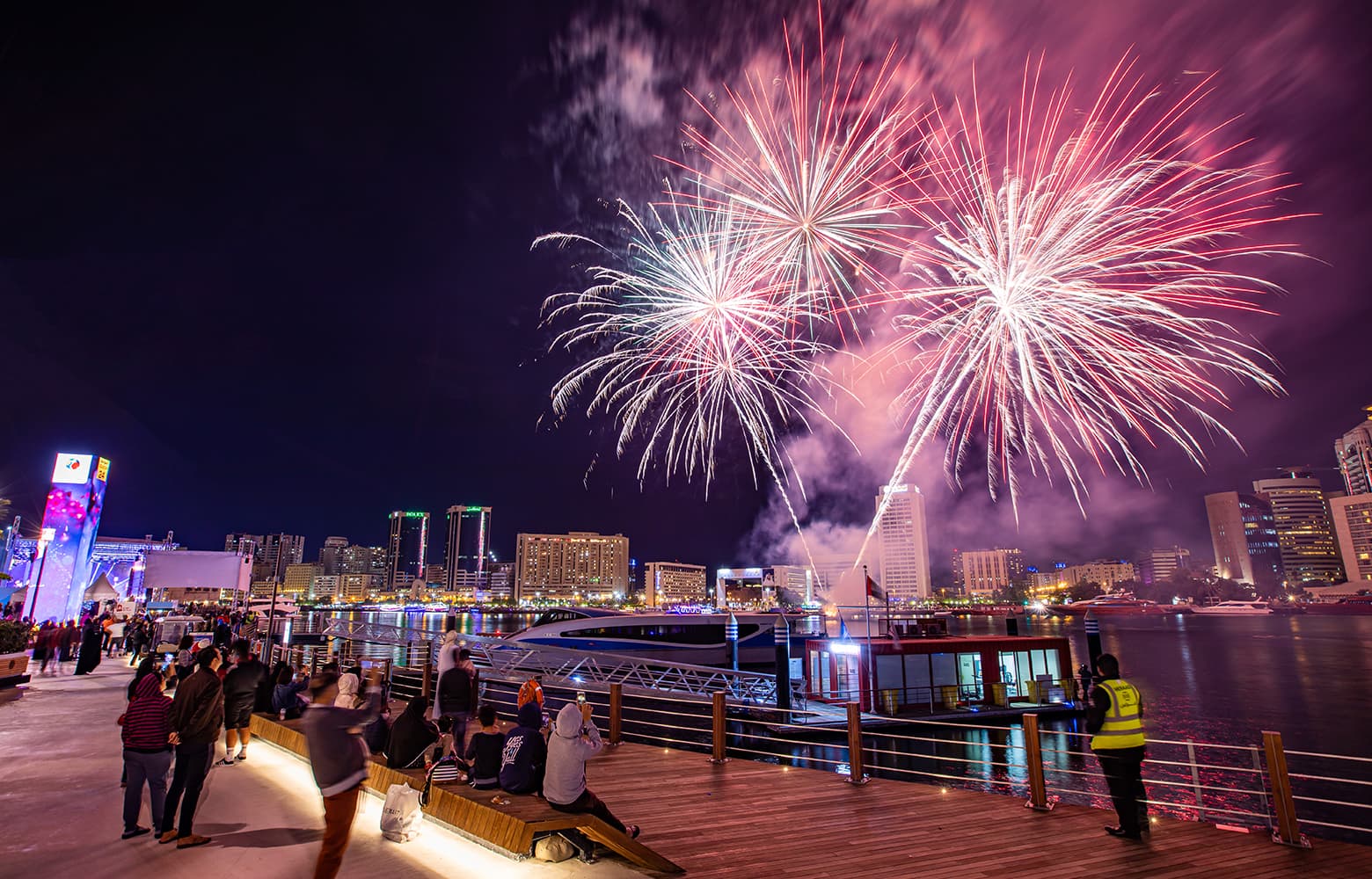 UAE Magazine | Festival of Lights fireworks shows in Dubai
