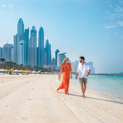anniversary-gifts-in-dubai-Drift beach couple walking