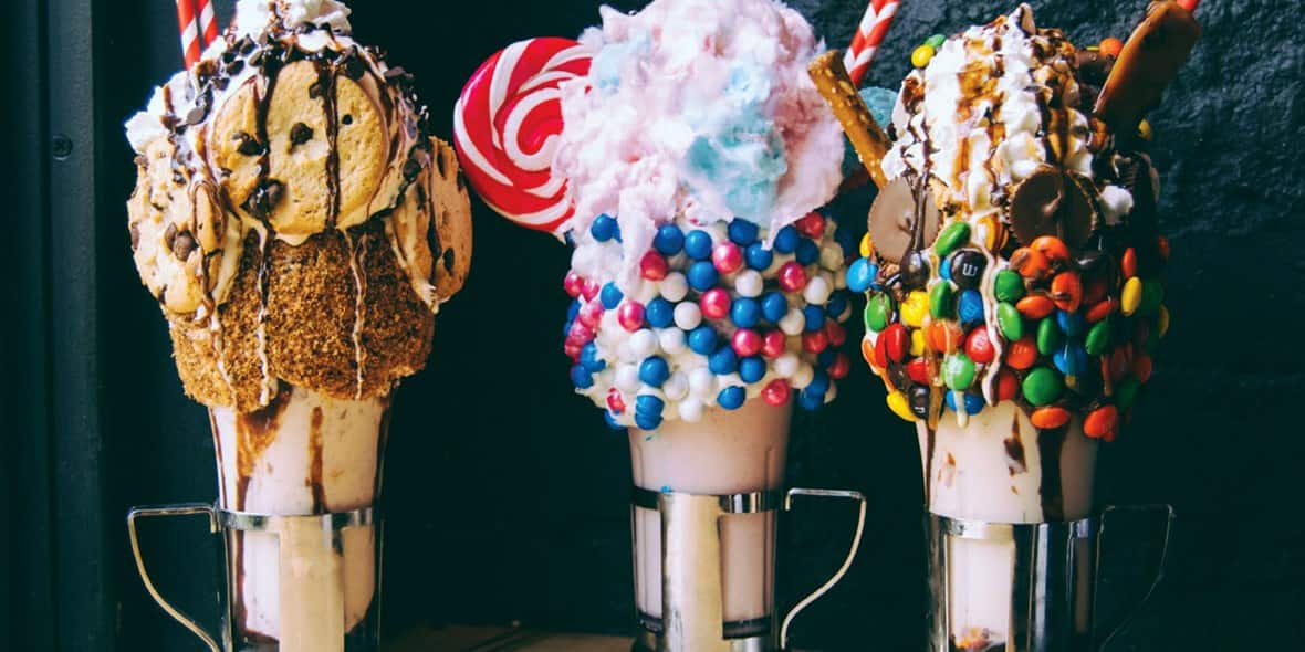 best-desserts-to-enjoy-by-the-beach-black-tap