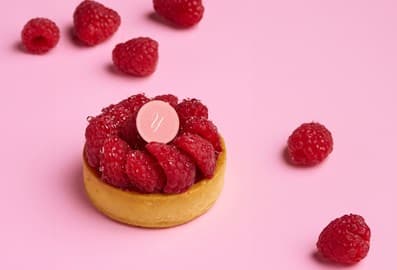 best mall desserts dubai yvonne raspberries