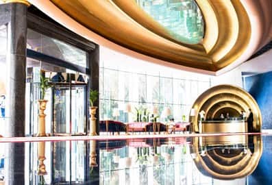burj-al-arab-facts-gold-interiors