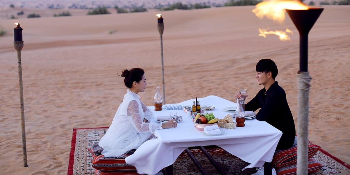 dubais-desert-dining-maha