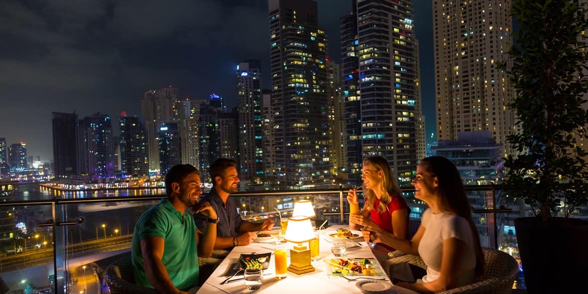 dubai-marina-walking-tour-pier-7-dine-4