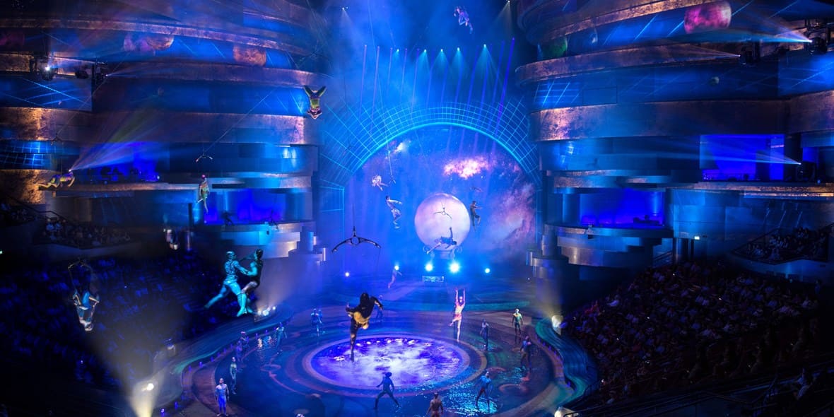 dubais-best-live-performances-la-perle-3