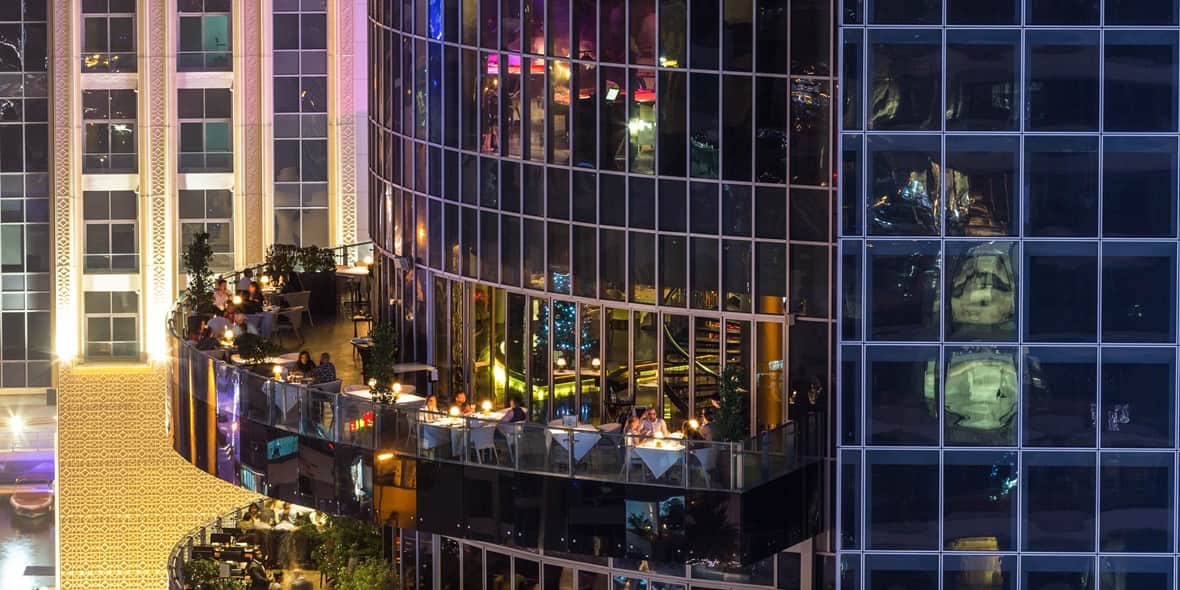 dubais-best-rooftop-lounges-with-unmissable-views-atelier-marina-9