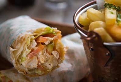 emirati-run-cafes-shawarma