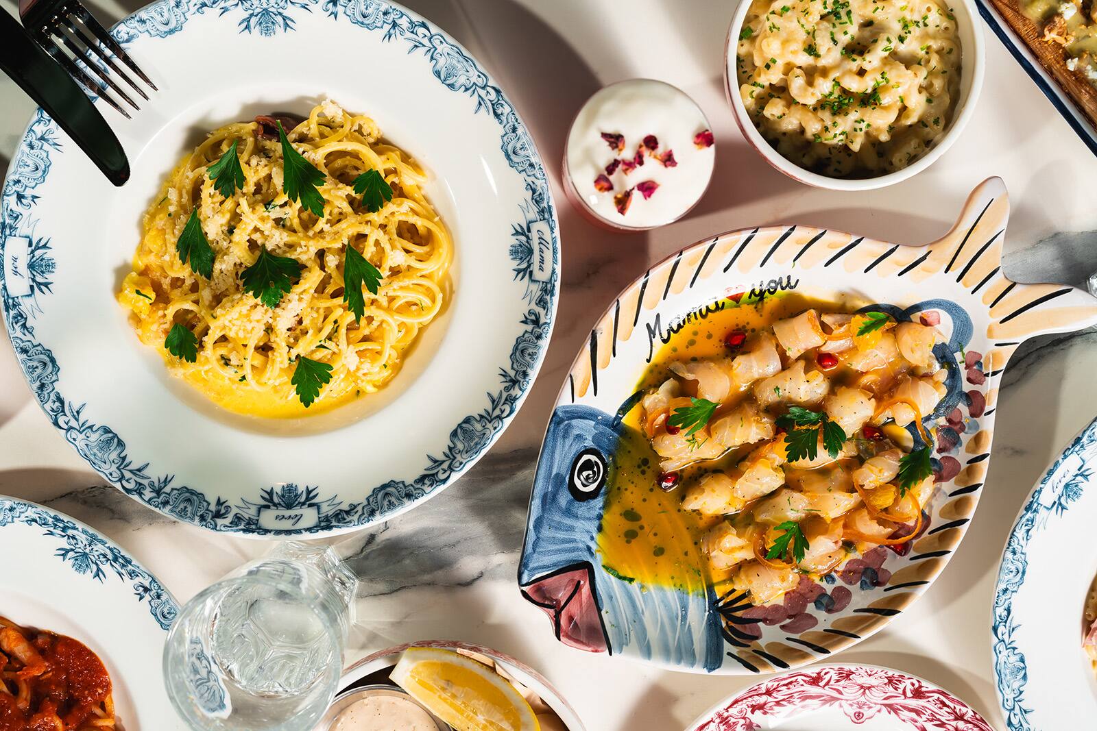 Отель Mama Shelter