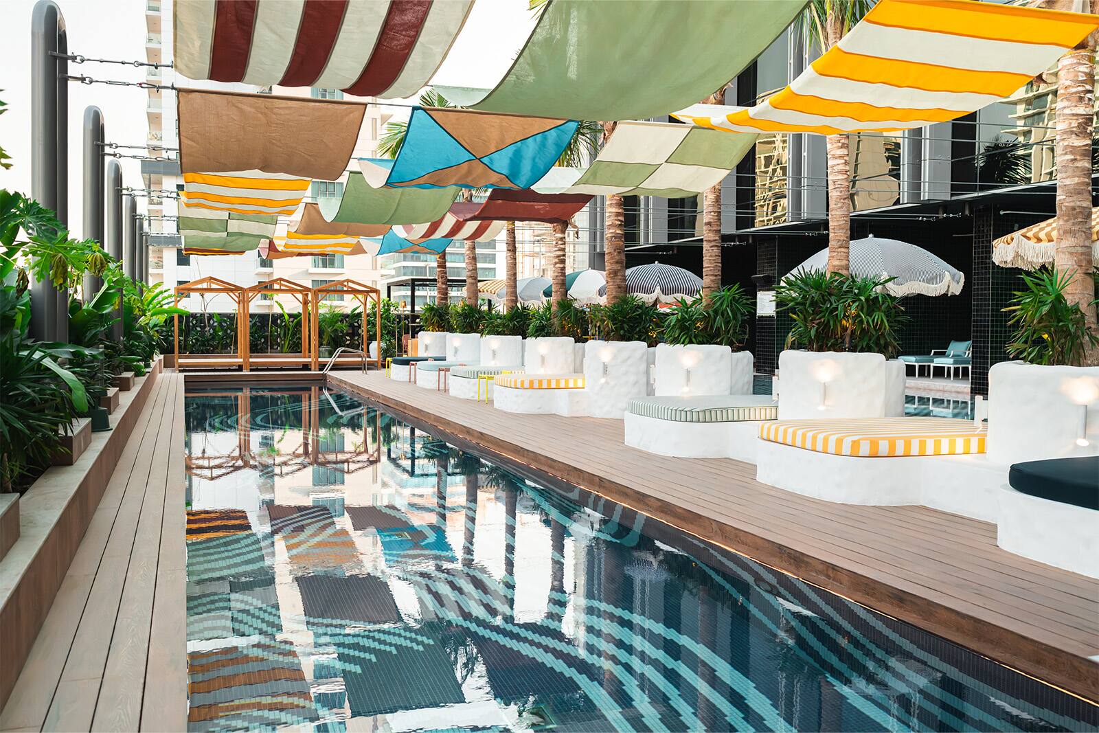 Отель Mama Shelter