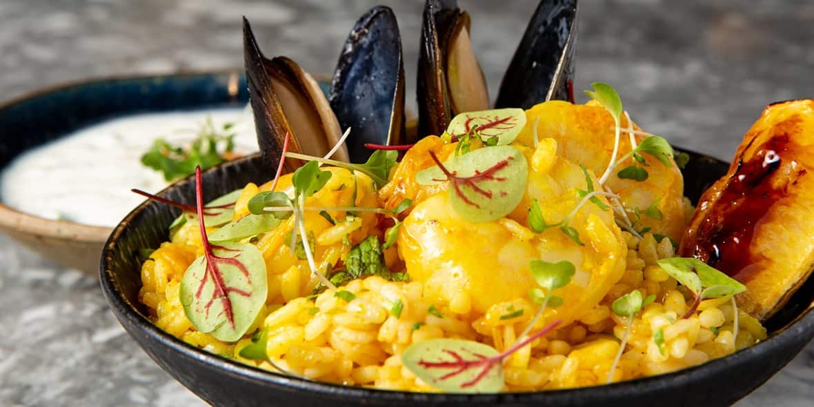 modern-indian-restaurants-in-dubai-masti-1
