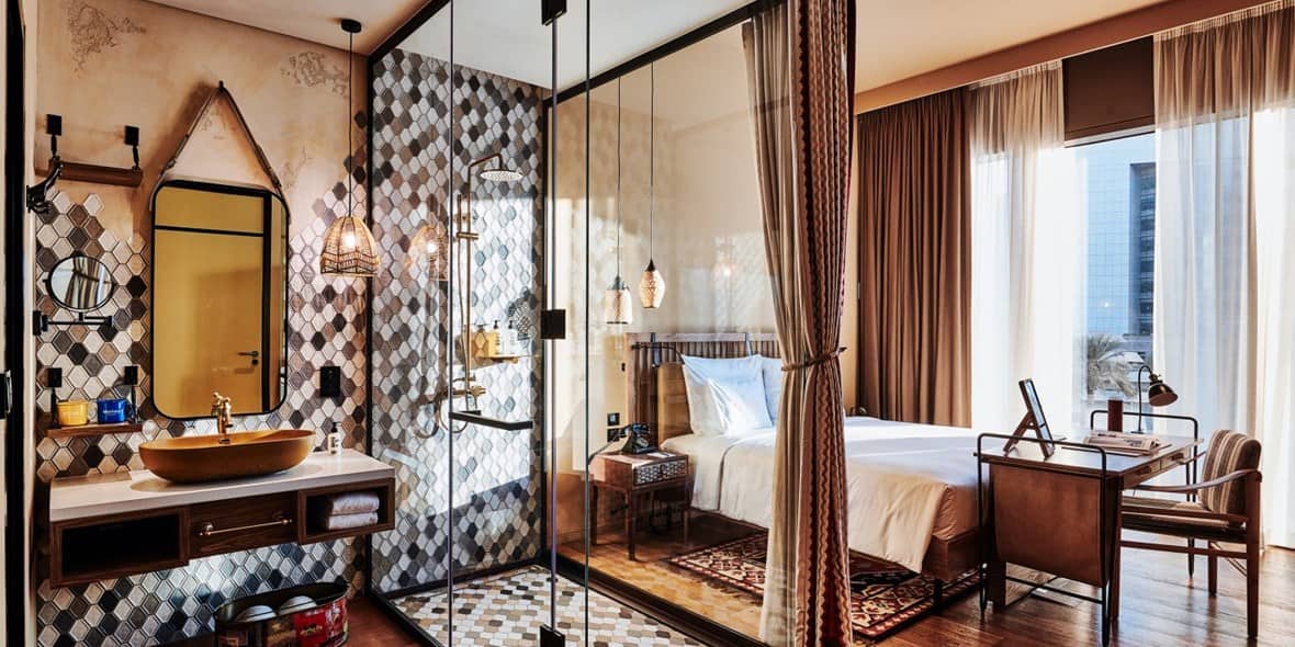 Отель 25h One Central