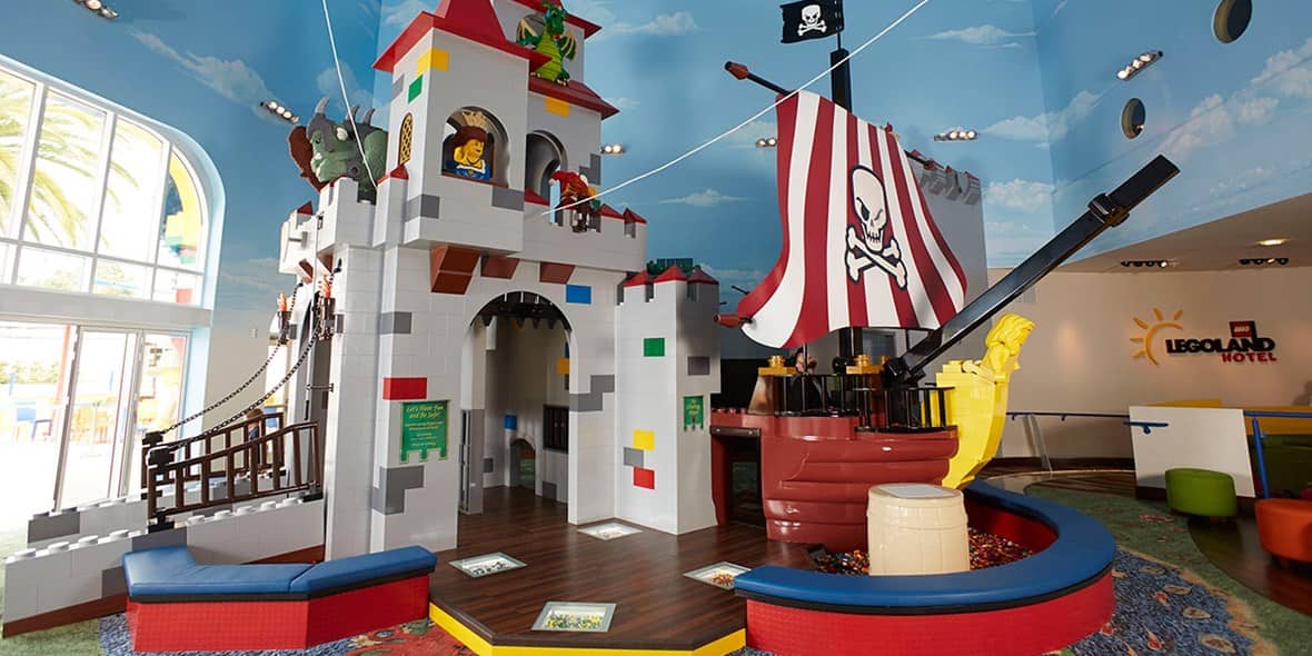 legoland-hotel-castle-play-area