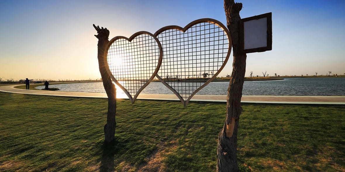 picnic-spots-in-dubai-al-qudra-lakes-getty-1