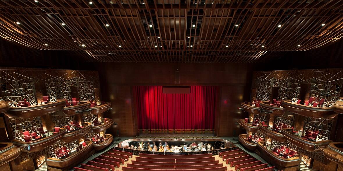 things-to-do-near-burj-khalifa-dubai-opera-7
