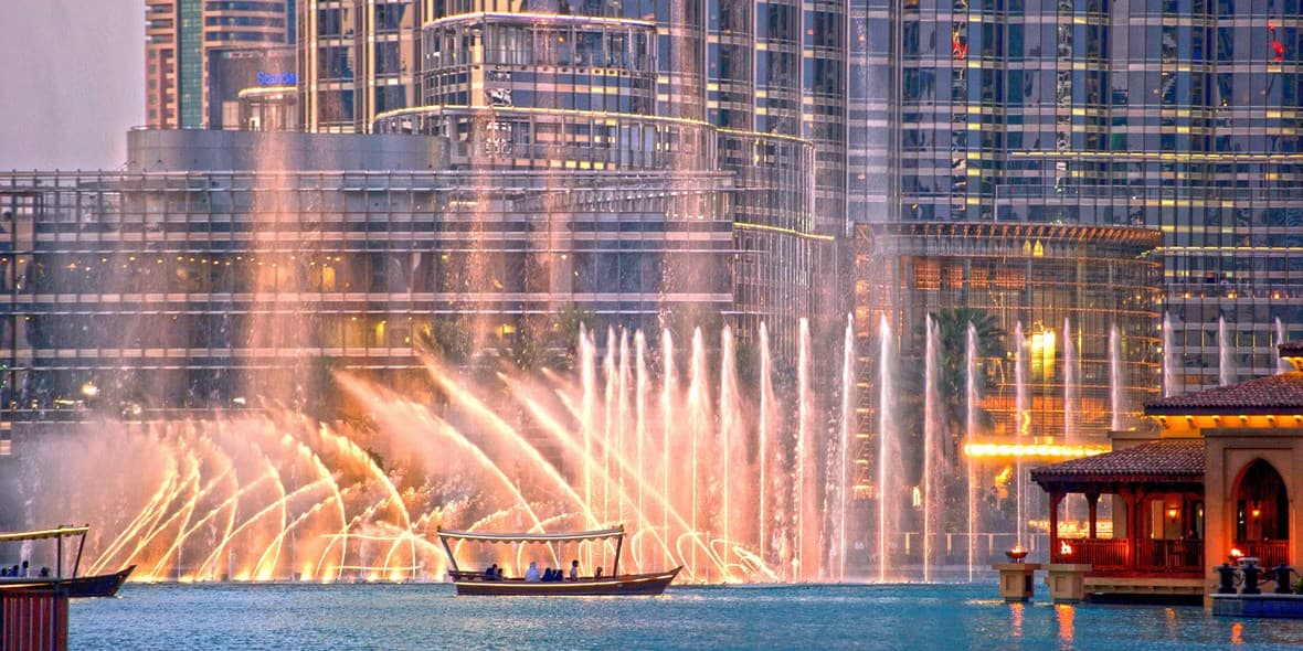 things-to-do-near-burj-khalifa-fountain-abra-5