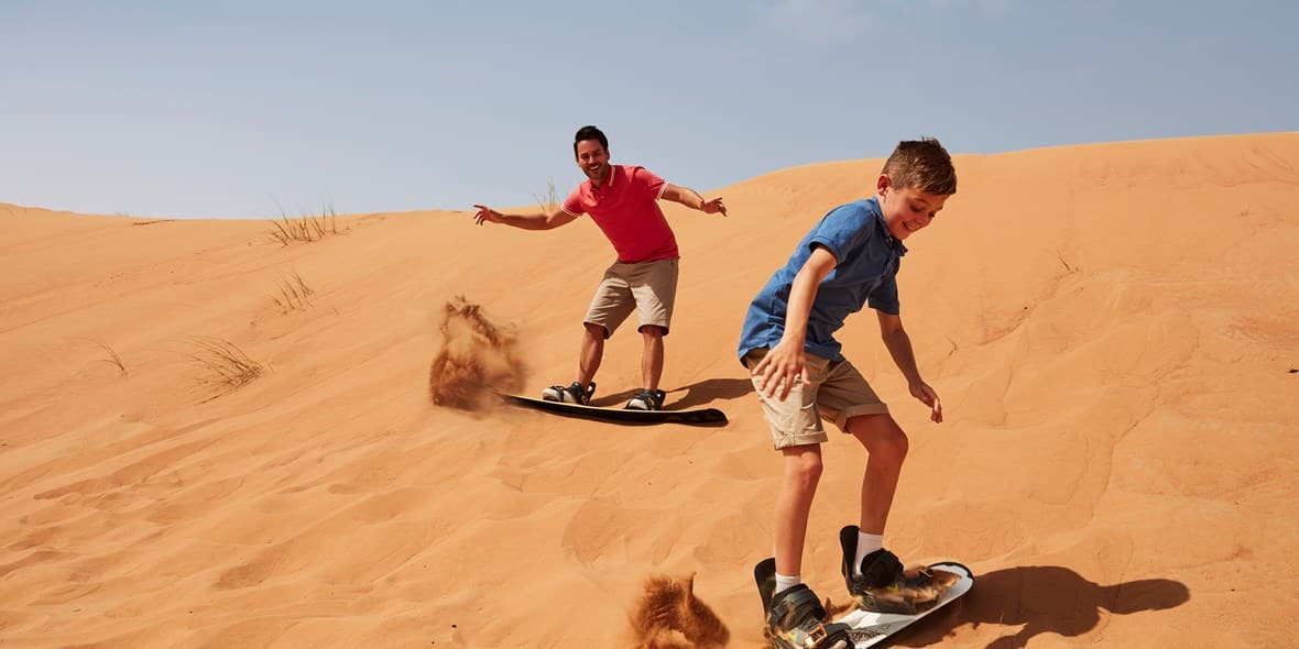 top-6-things-do-in-dubais-desert-sandboard-dtcm-3