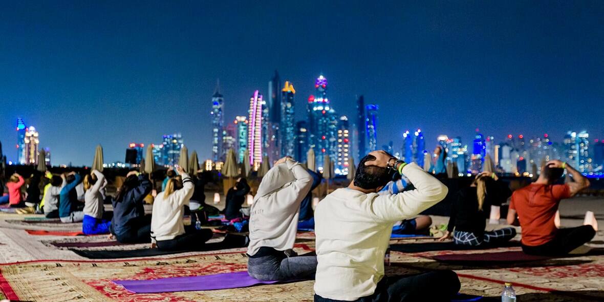 top-spots-for-yoga-in-dubai-fairmont-palm-3