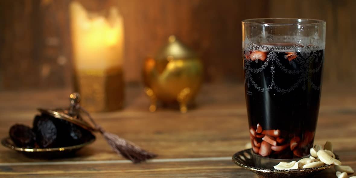 /GatherContent/article/t/traditional-arabic-drinks/media/traditional-arabic-drinks-jallab