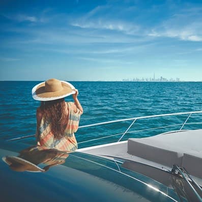 ultimate-girls-trip-to-dubai-yacht-1