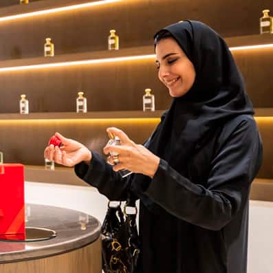 /GatherContent/article/y/your-guide-to-arabian-style-perfumes/media/v2/arabian-perfume-5