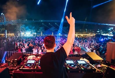 dj liu headlines barasti