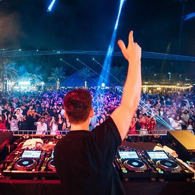 dj liu headlines barasti