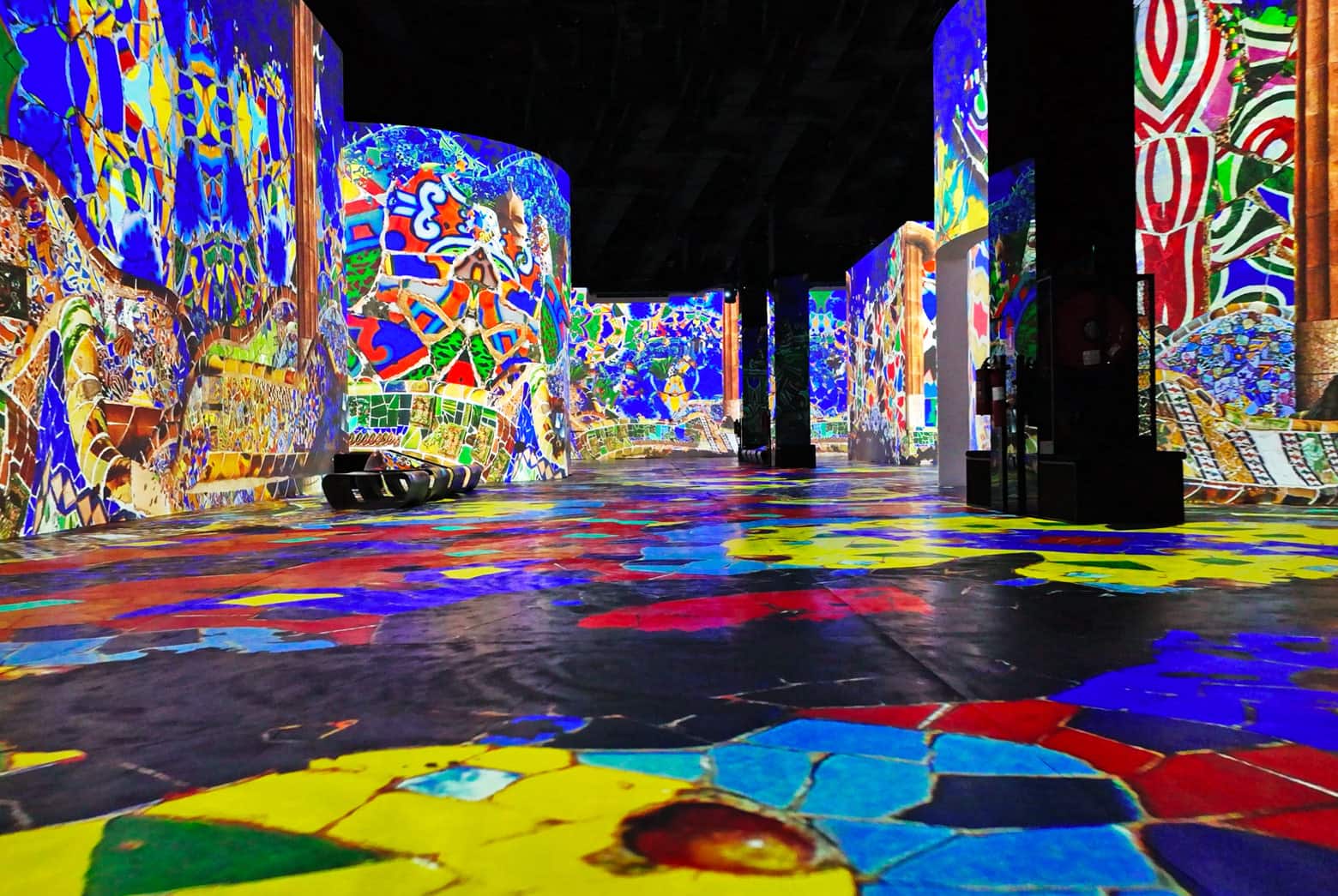 AWAKEN THE SENSES WITH INFINITY DES LUMIЀRES LATEST EXHIBITION: RAISE VIBRATION - GAUDI, KANDINSKY, AND KLEE