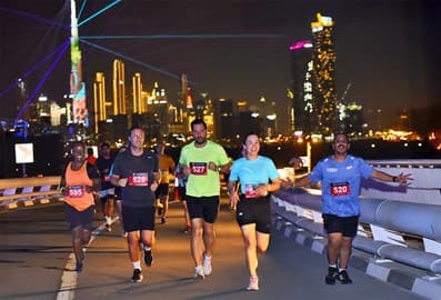 sketchers night run