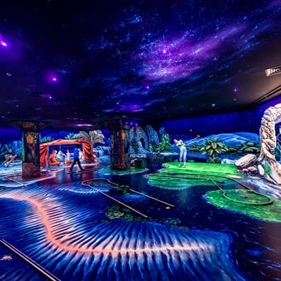 3D blacklight minigolf