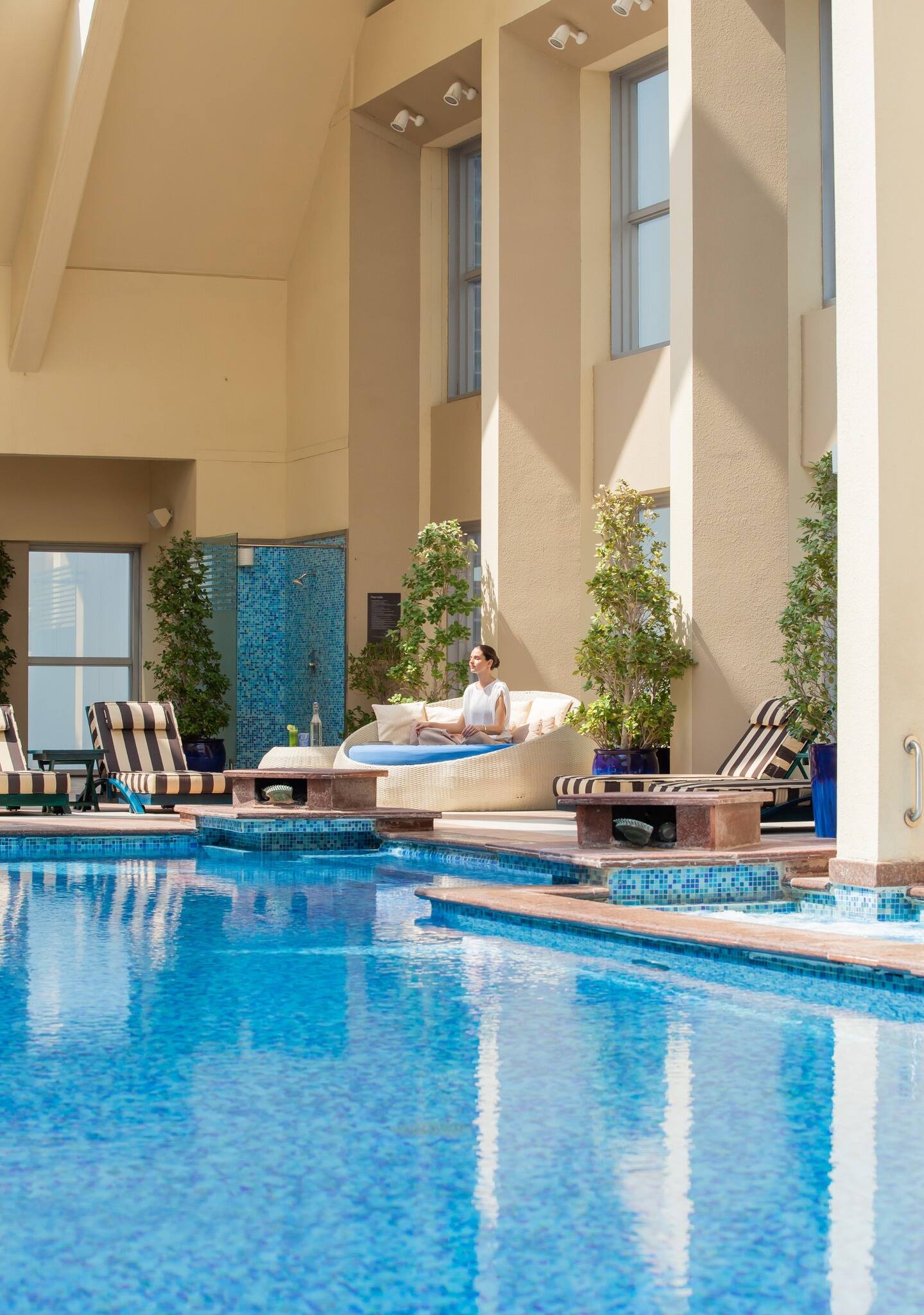 Dusit Thani pool Dubai