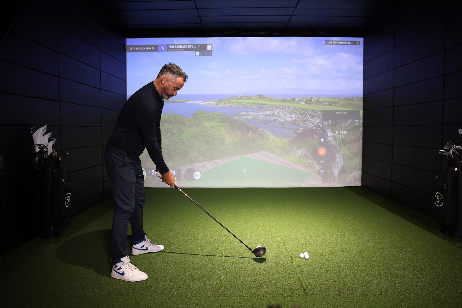 Five Iron Golf Dubai interior