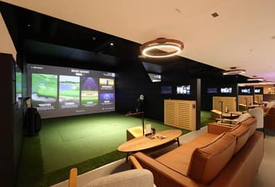 five iron golf dubai venue