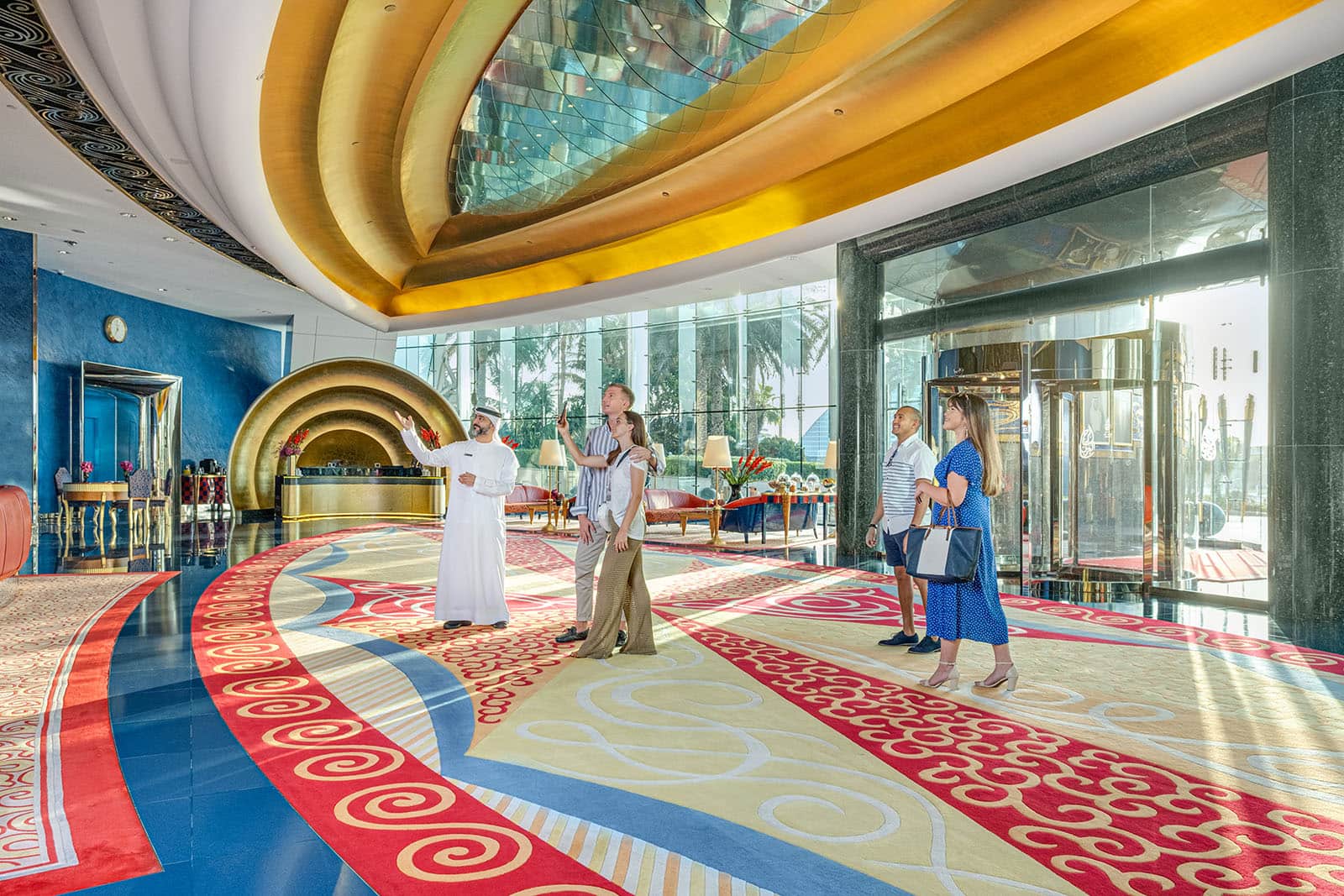 Внутри Burj Al Arab | Экскурсия по роскошному отелю | Visit Dubai