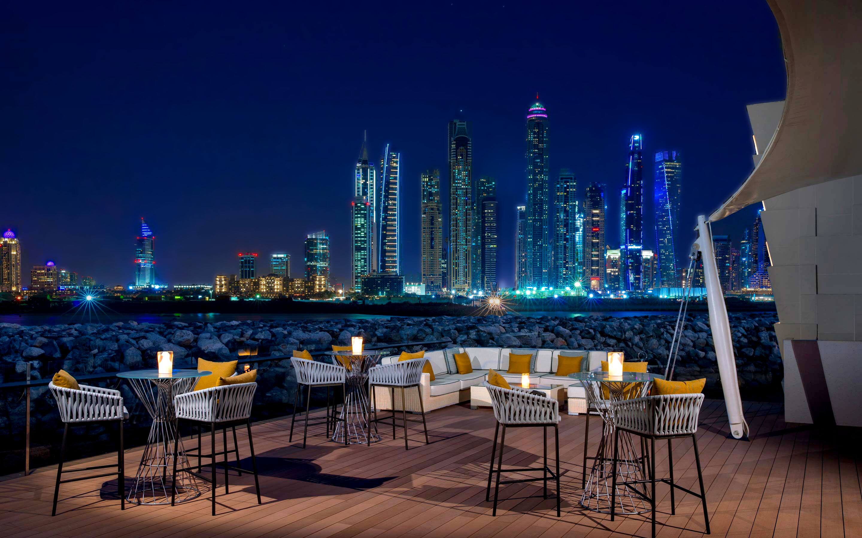 101 dining lounge unmissable views