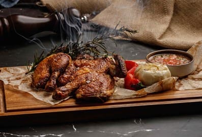 chicken dish at Osh Del Mar Dubai