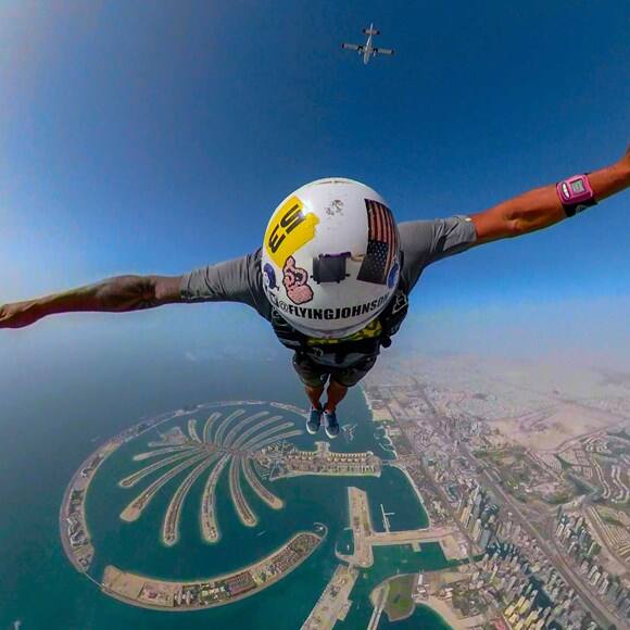 アドベンチャーの世界へ飛び込む ドバイ プレゼンツ ビジット ドバイ アドベンチャーの世界へ飛び込む ドバイ プレゼンツ ビジット ドバイ