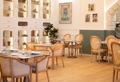 Sufret Maryam interior