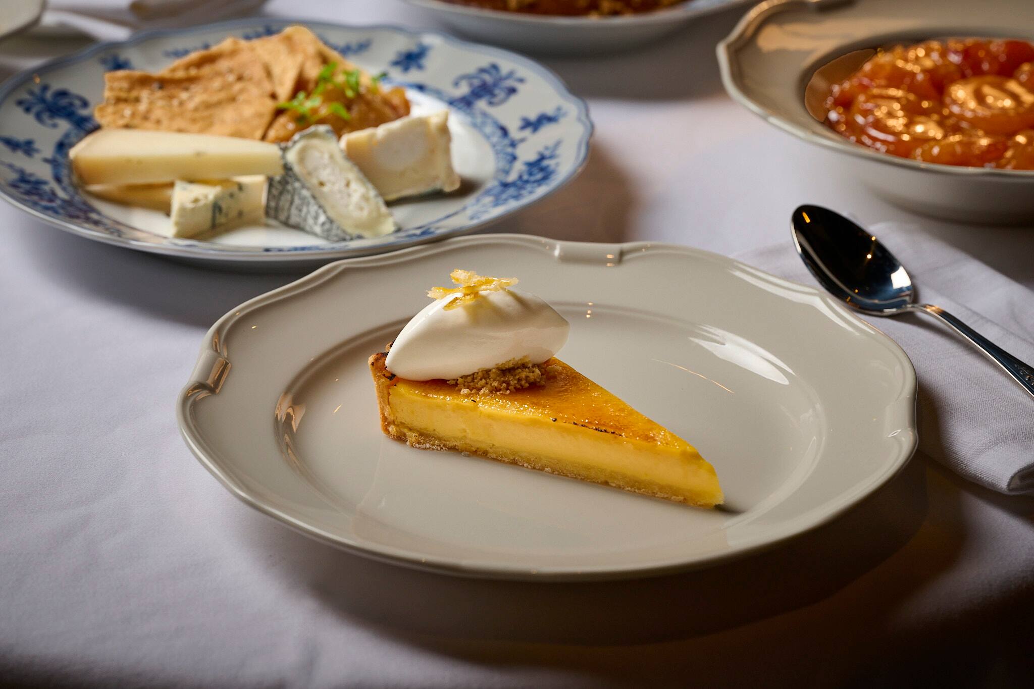 French restaurant FIVE LUXE tete-a-tete Dubai