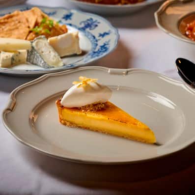 French restaurant FIVE LUXE tete-a-tete Dubai