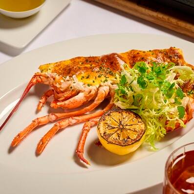 Tete-a-Tete French restaurant FIVE LUXE Dubai