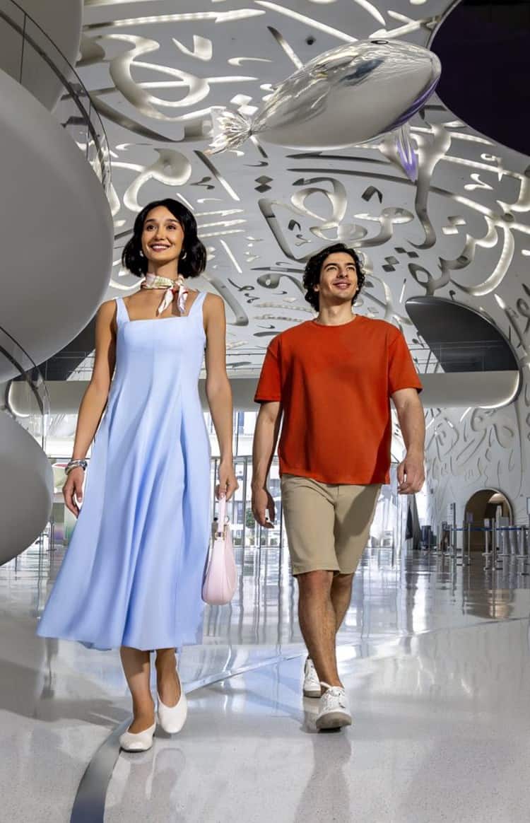 Couple walking through the hall in the MOTF