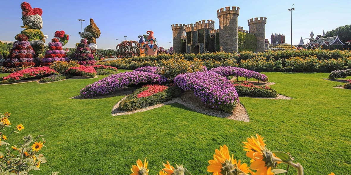 worlds-coolest-winter-miracle-garden