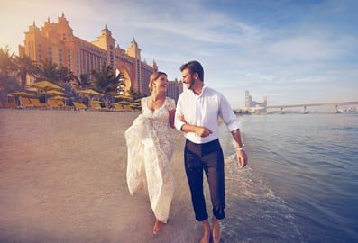 Married couple infront of Atlantis The Palm in Dubai