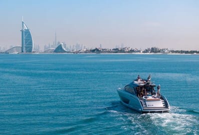 Yacht_Burj-Al-Arab