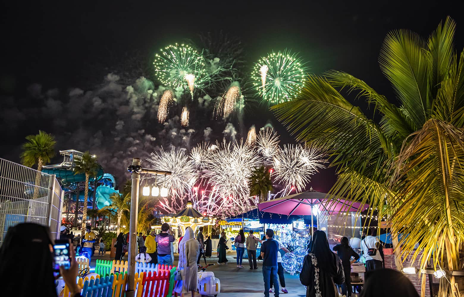 hero-dsf-fireworks-la-mer-1560x1000