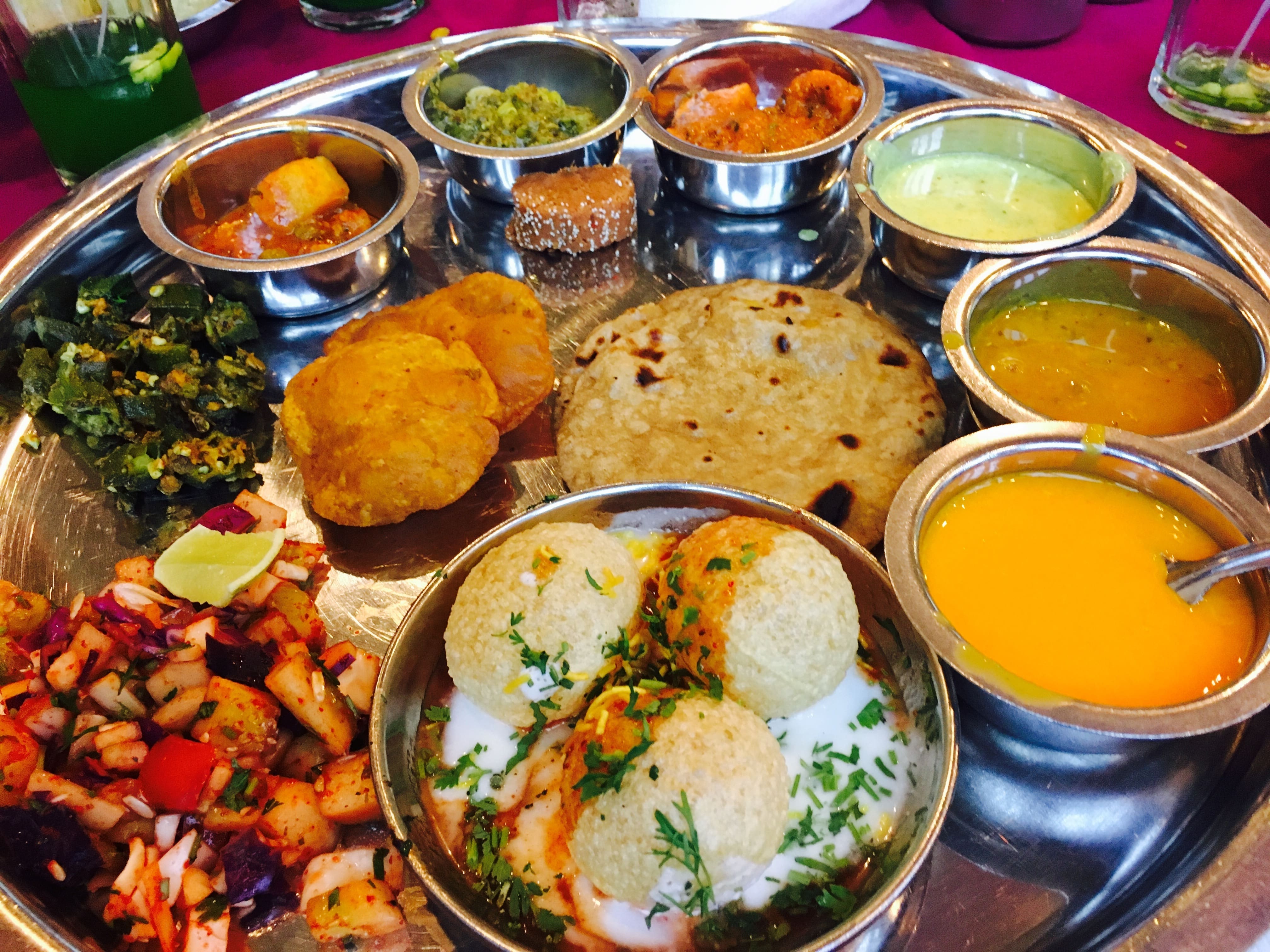 eat-like-an-insider-in-dubai-food-4